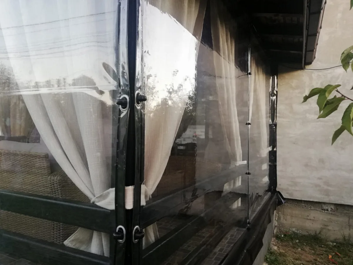 Rulouri transparete — Rulouri transparente
