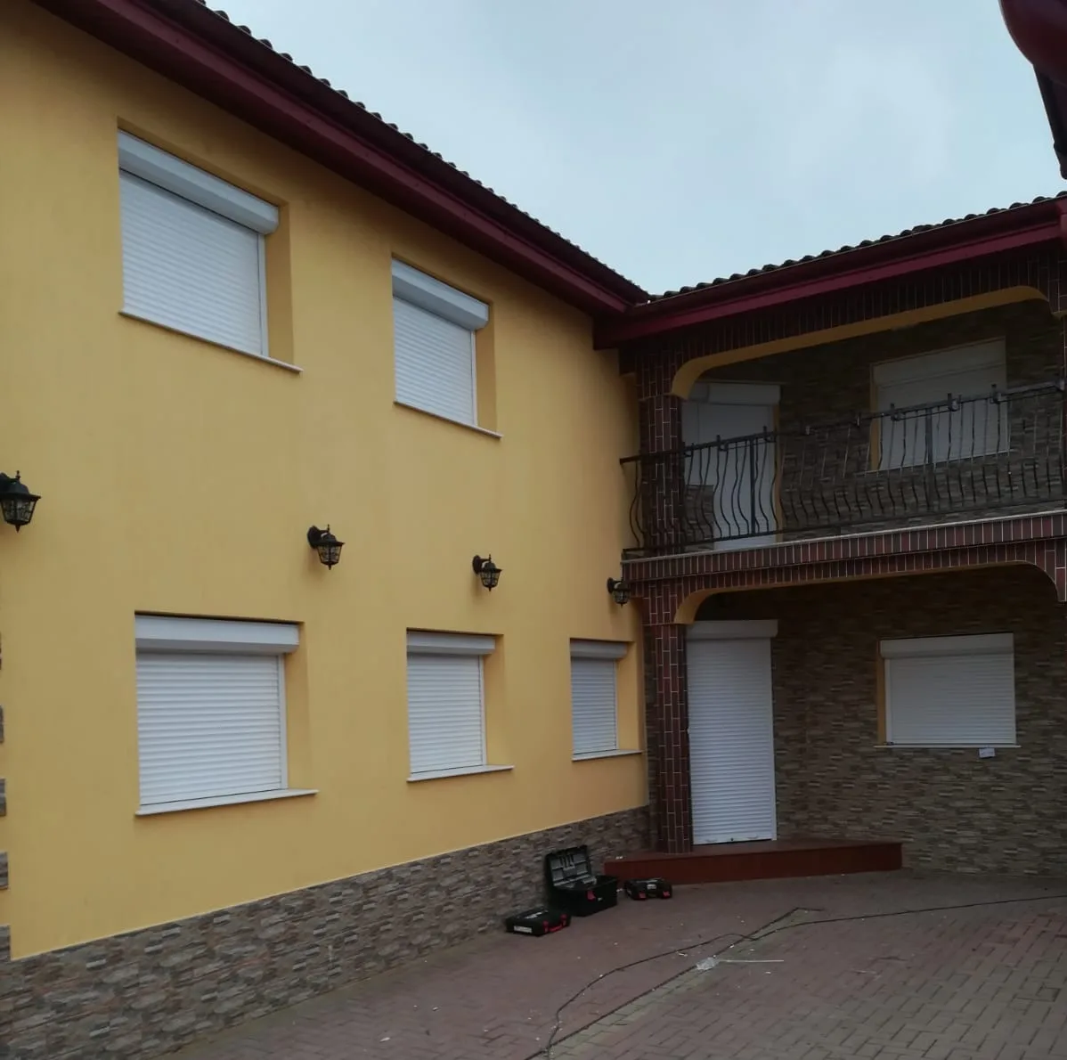 Rulouri Exterior aluminiu — Rulouri aluminiu