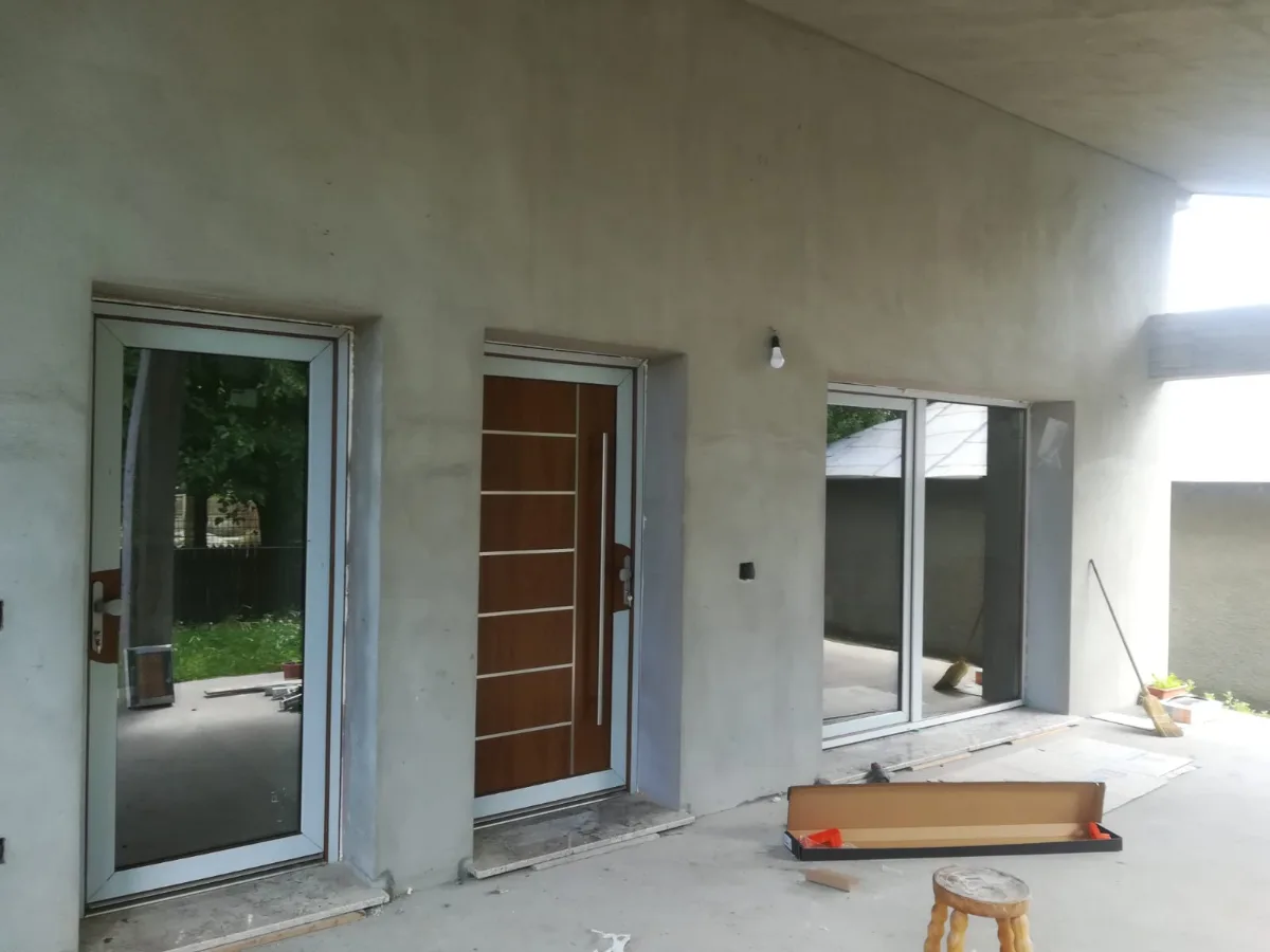 Modele usi pvc — Tamplarie pvc