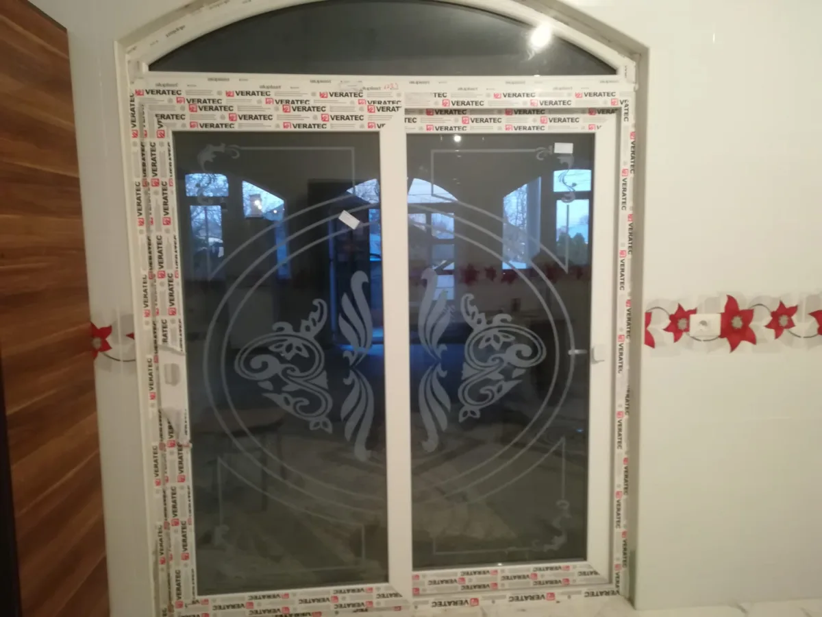 Modele usi pvc — Tamplarie pvc