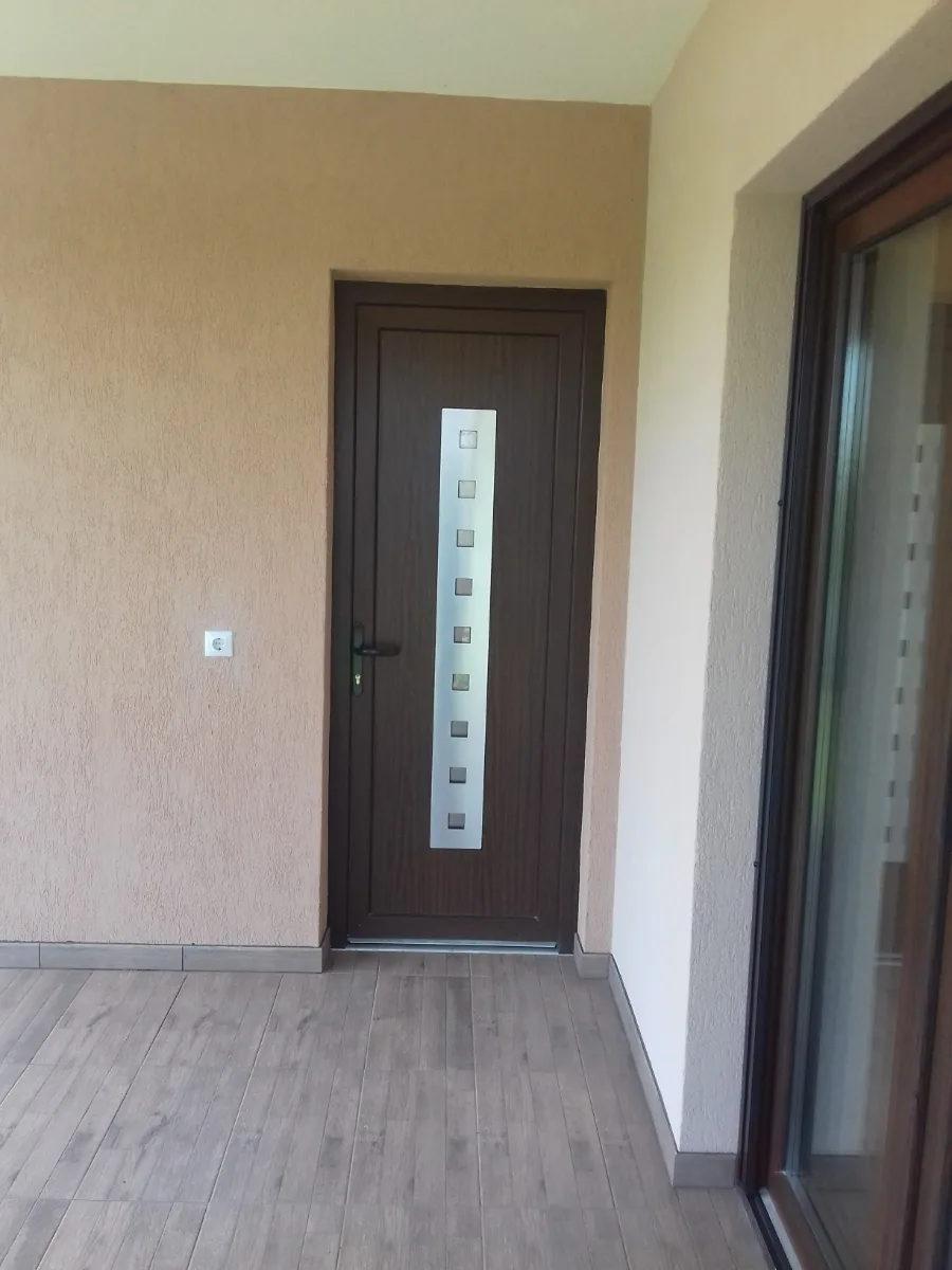 Modele usi pvc — Tamplarie pvc
