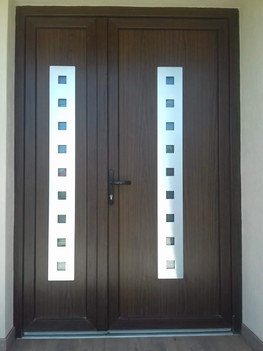 Modele usi pvc — Tamplarie pvc