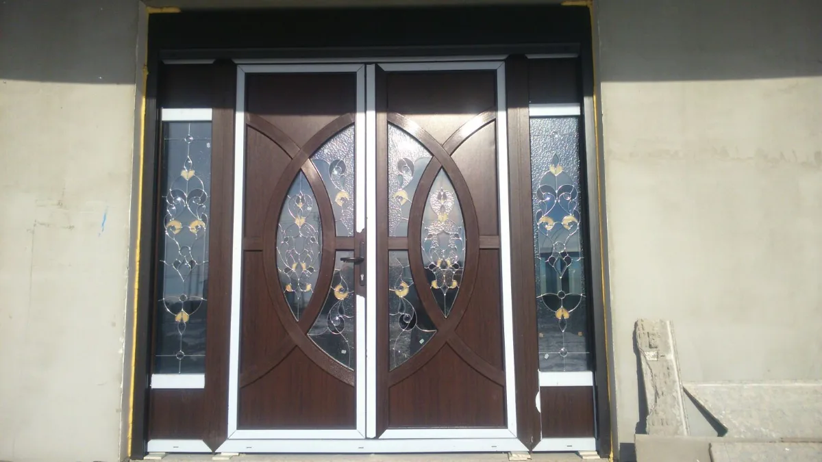 Modele usi pvc — Tamplarie pvc