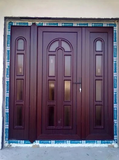 Modele usi pvc — Tamplarie pvc