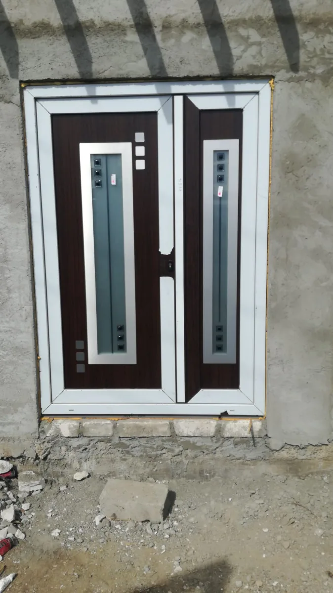 Modele usi pvc — Tamplarie pvc