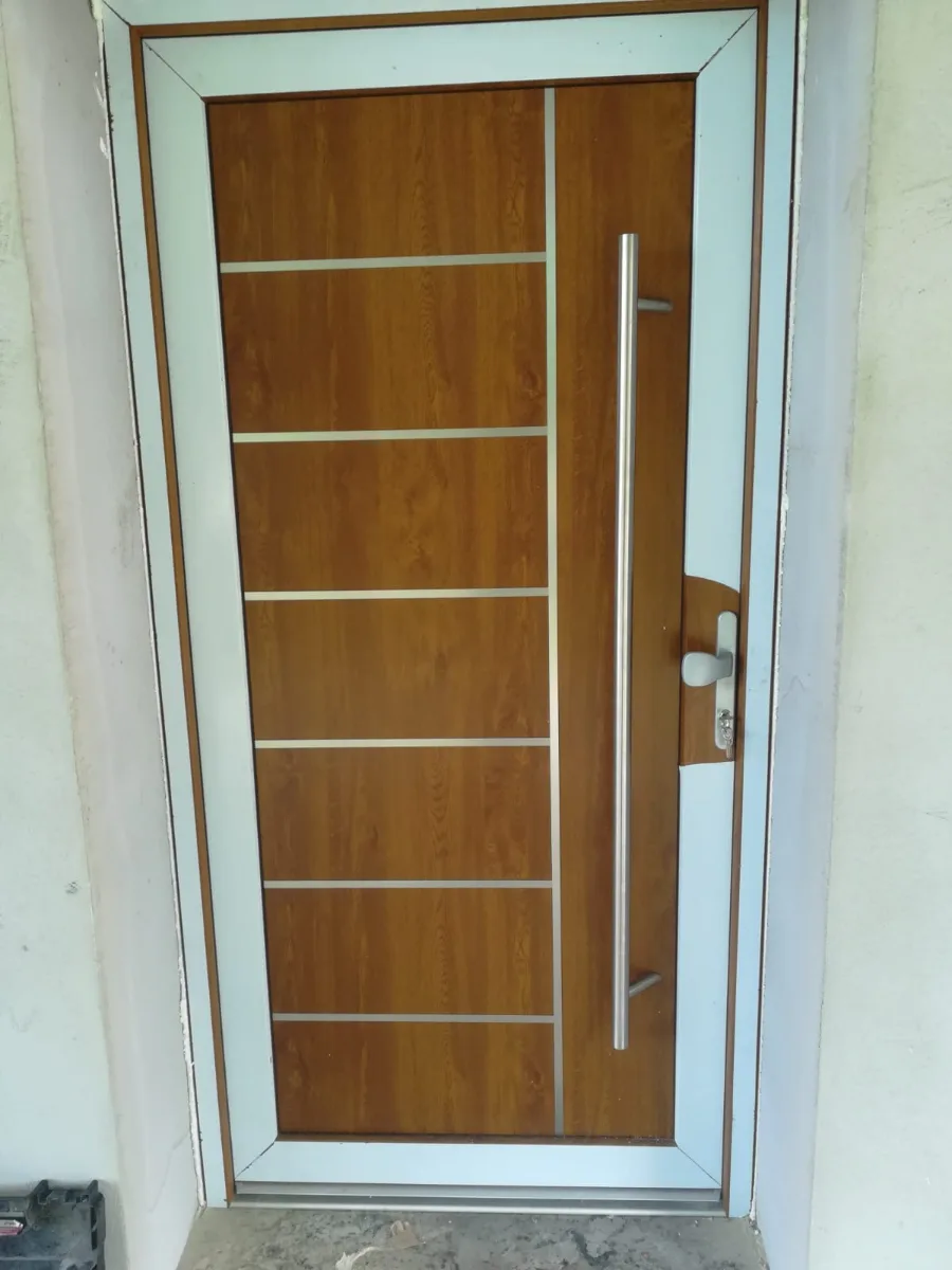 Modele usi pvc — Tamplarie pvc