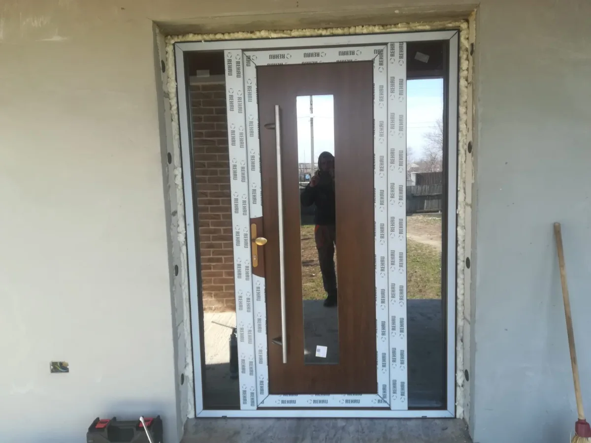 Modele usi pvc — Tamplarie pvc