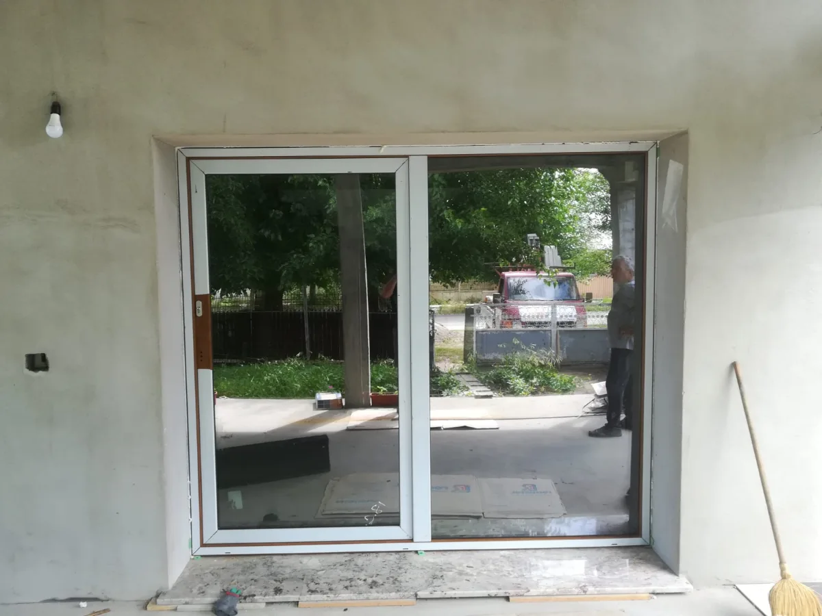 Modele usi pvc — Tamplarie pvc
