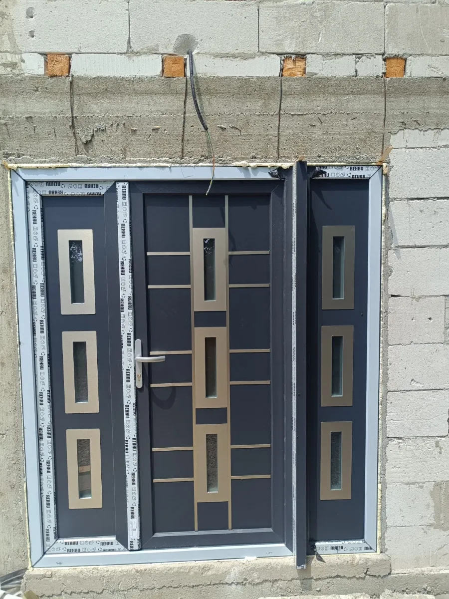 Modele usi pvc — Tamplarie pvc