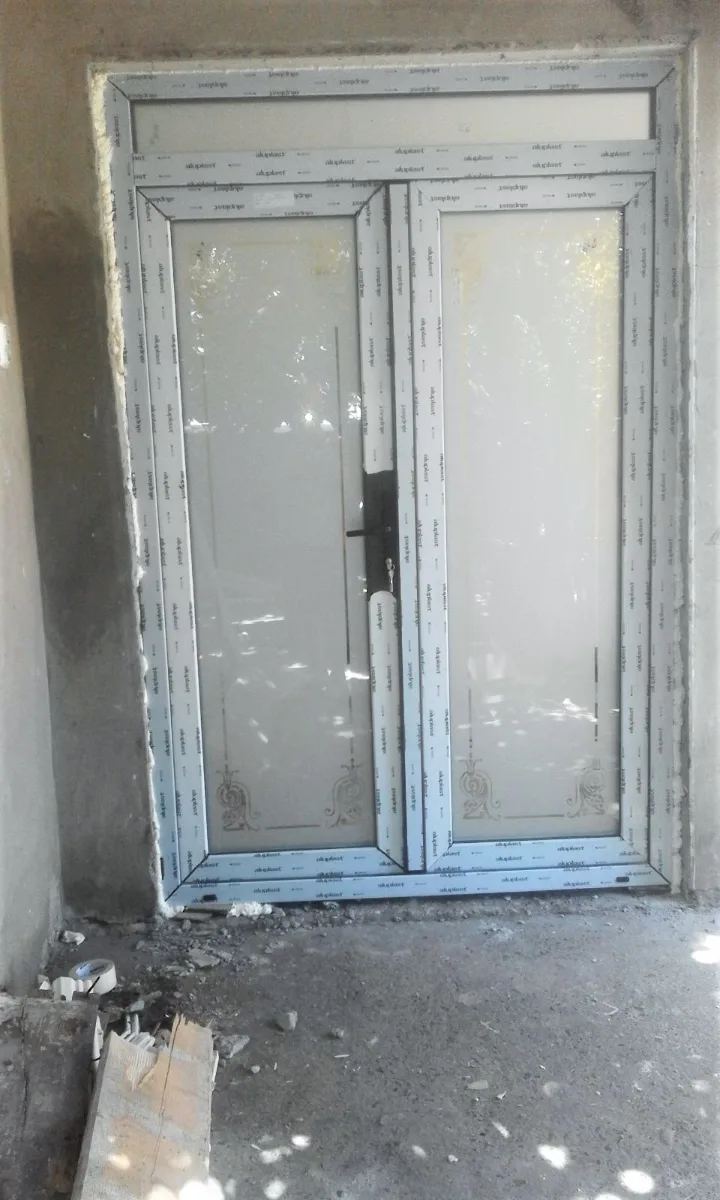 Modele usi pvc — Tamplarie pvc