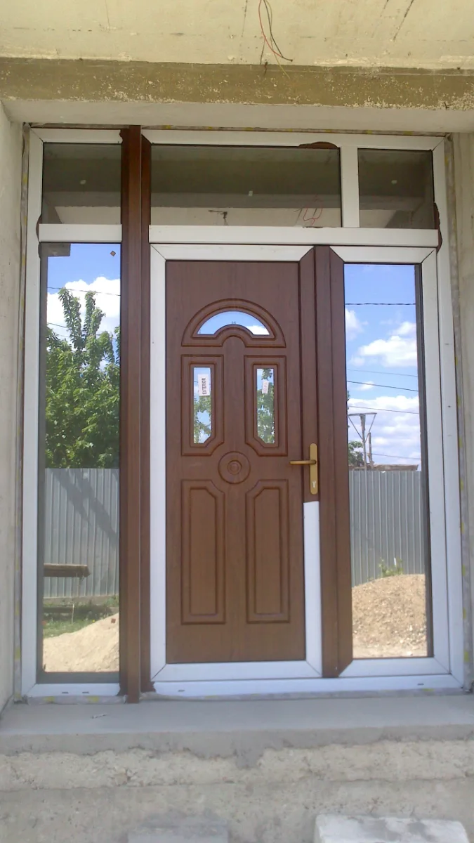 Modele usi pvc — Tamplarie pvc