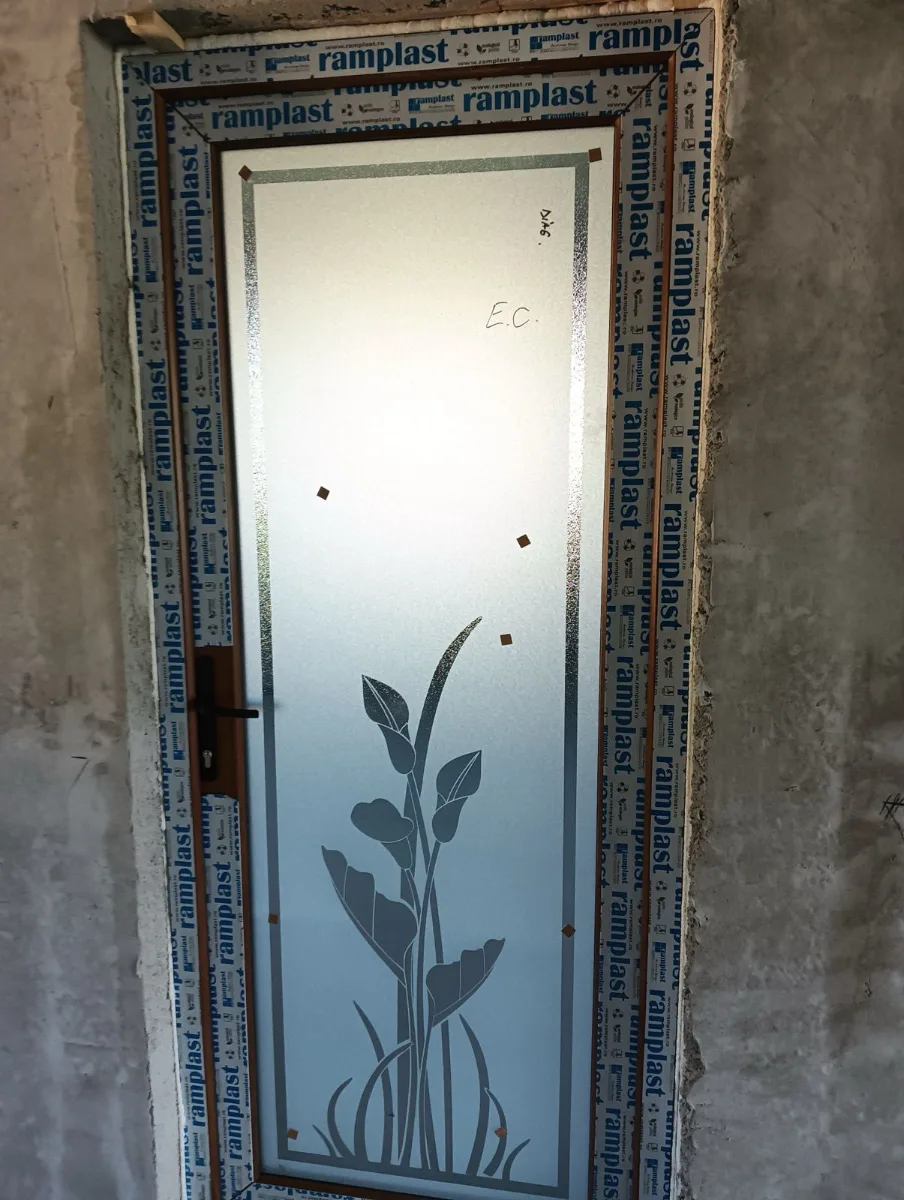 Modele usi pvc — Tamplarie pvc