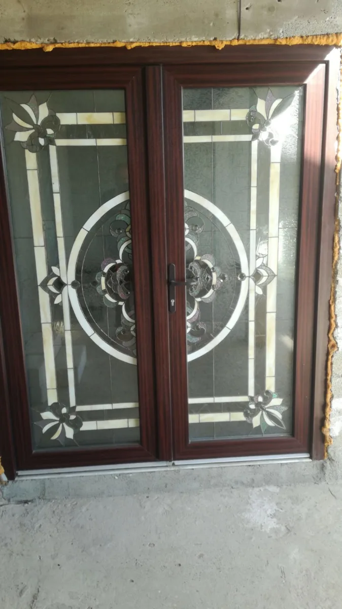 Modele usi pvc — Tamplarie pvc