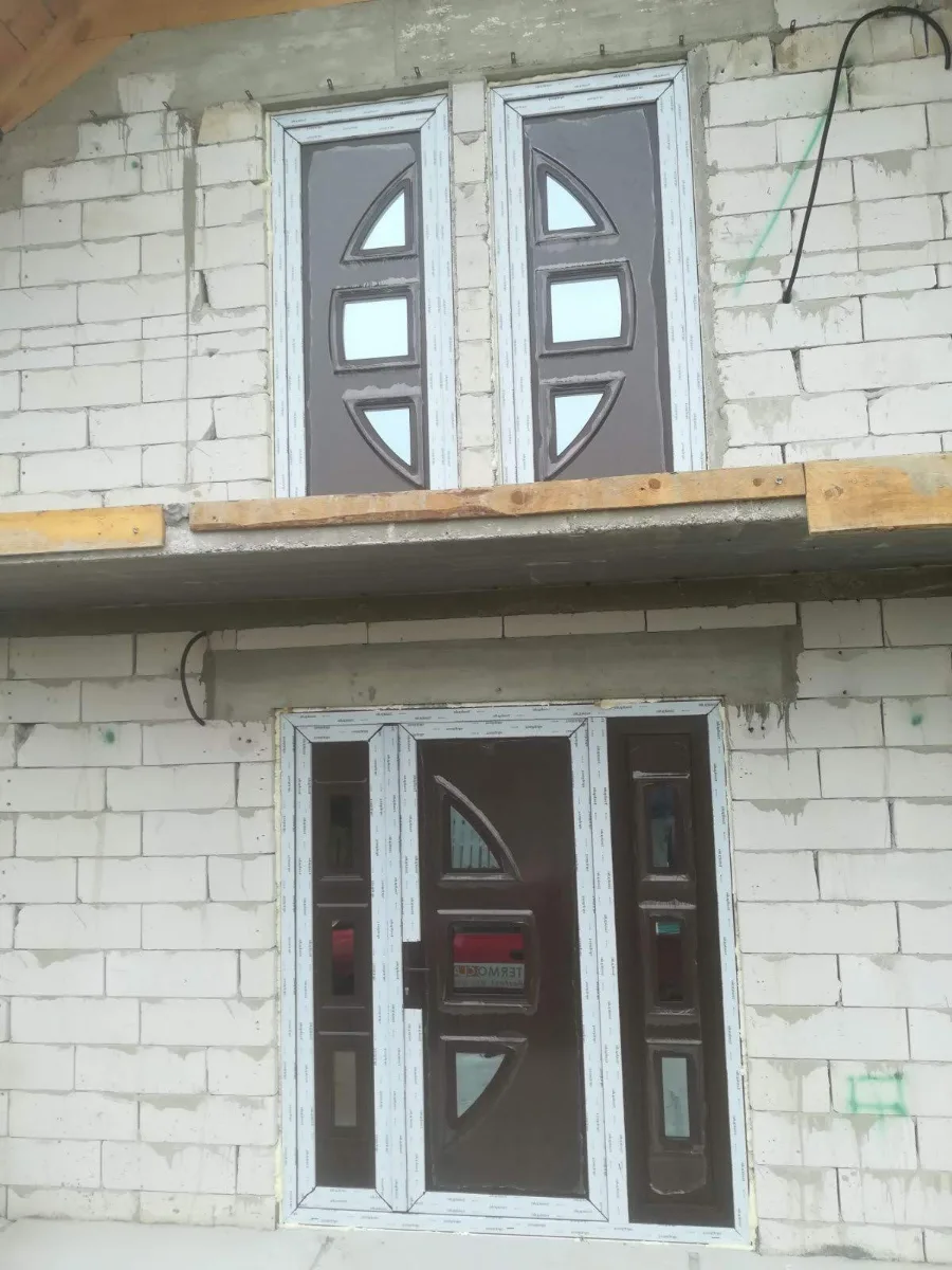 Modele usi pvc — Tamplarie pvc