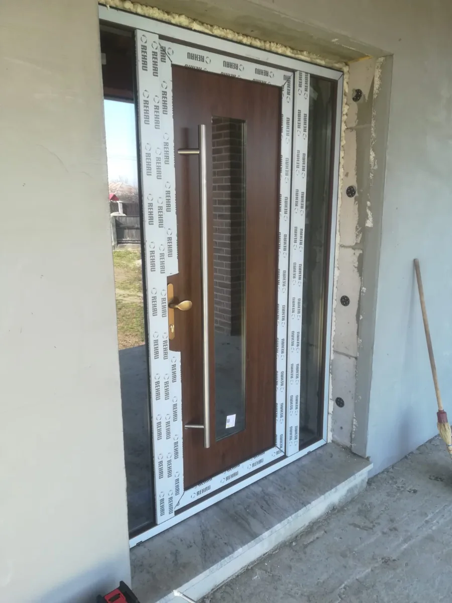 Modele usi pvc — Tamplarie pvc
