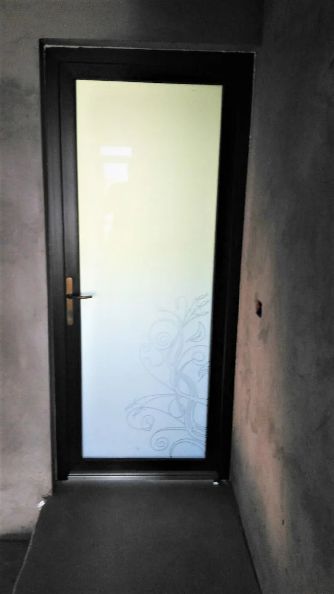 Modele usi pvc — Tamplarie pvc