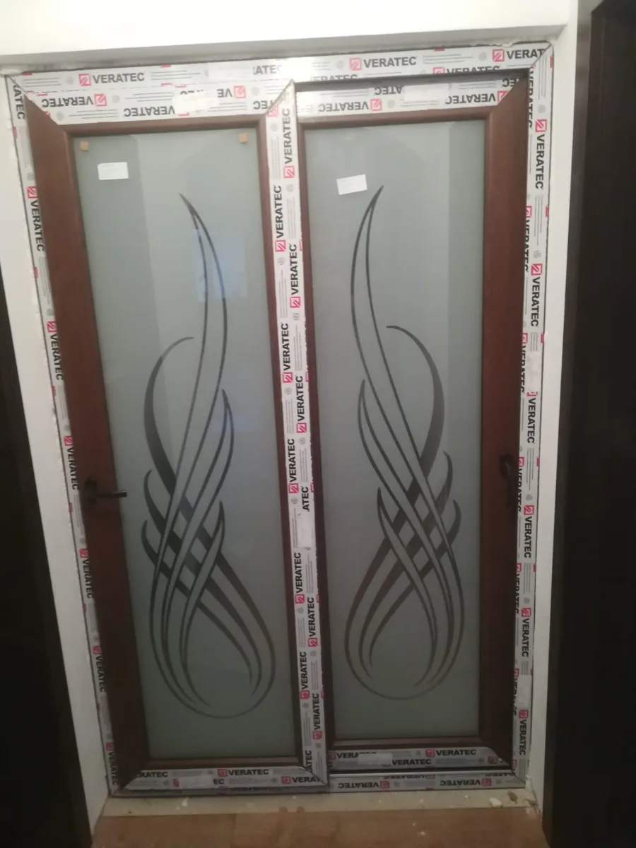 Modele usi pvc — Tamplarie pvc