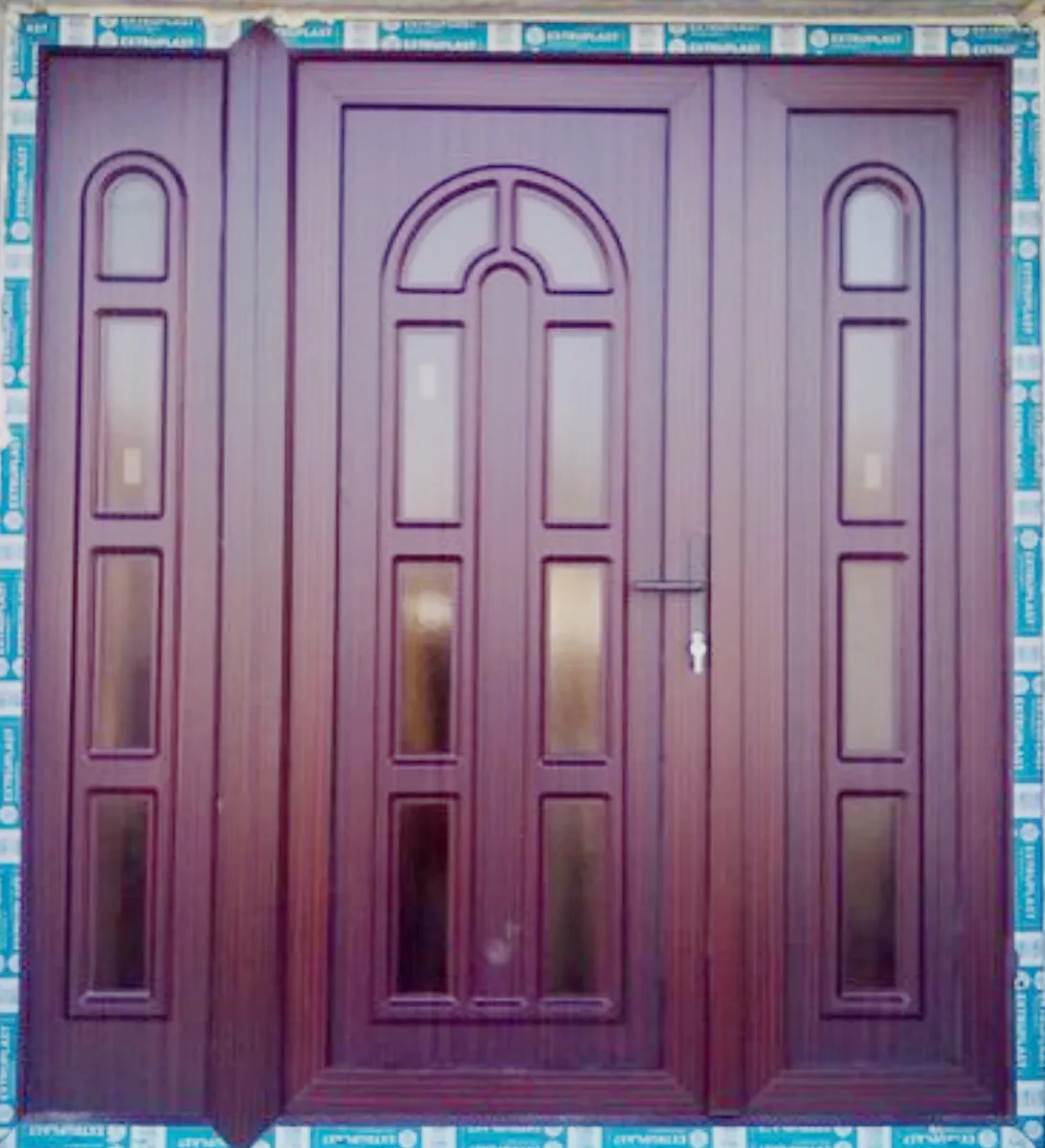 Modele usi pvc — Tamplarie pvc