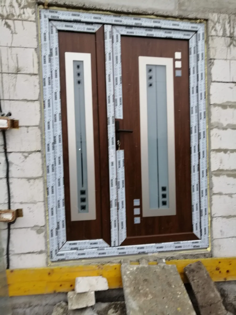 Modele usi pvc — Tamplarie pvc