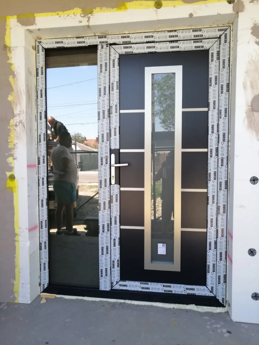 Modele usi pvc — Tamplarie pvc