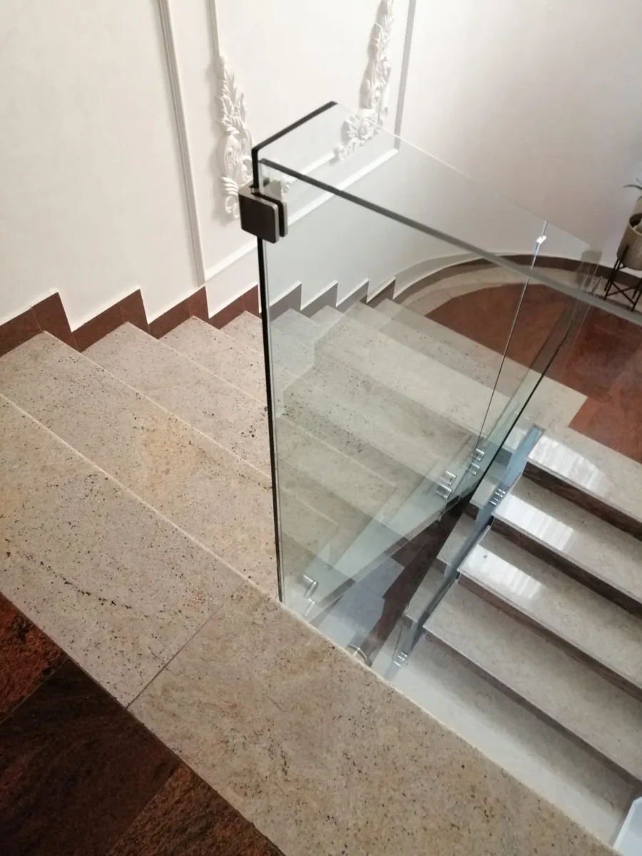 Balustrare de sticla securizata — Balustrade de sticla